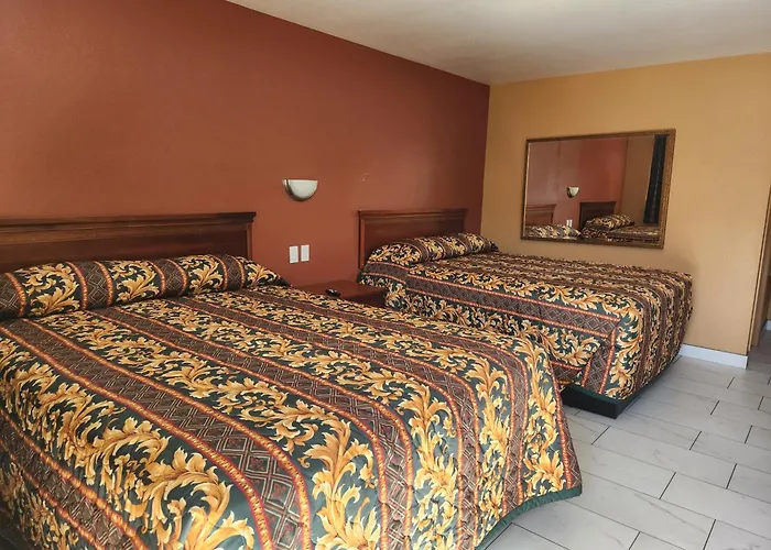 Cheap hotel: Two Palms Motel